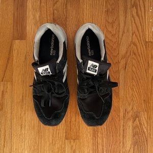 Black Grey White New Balance 520